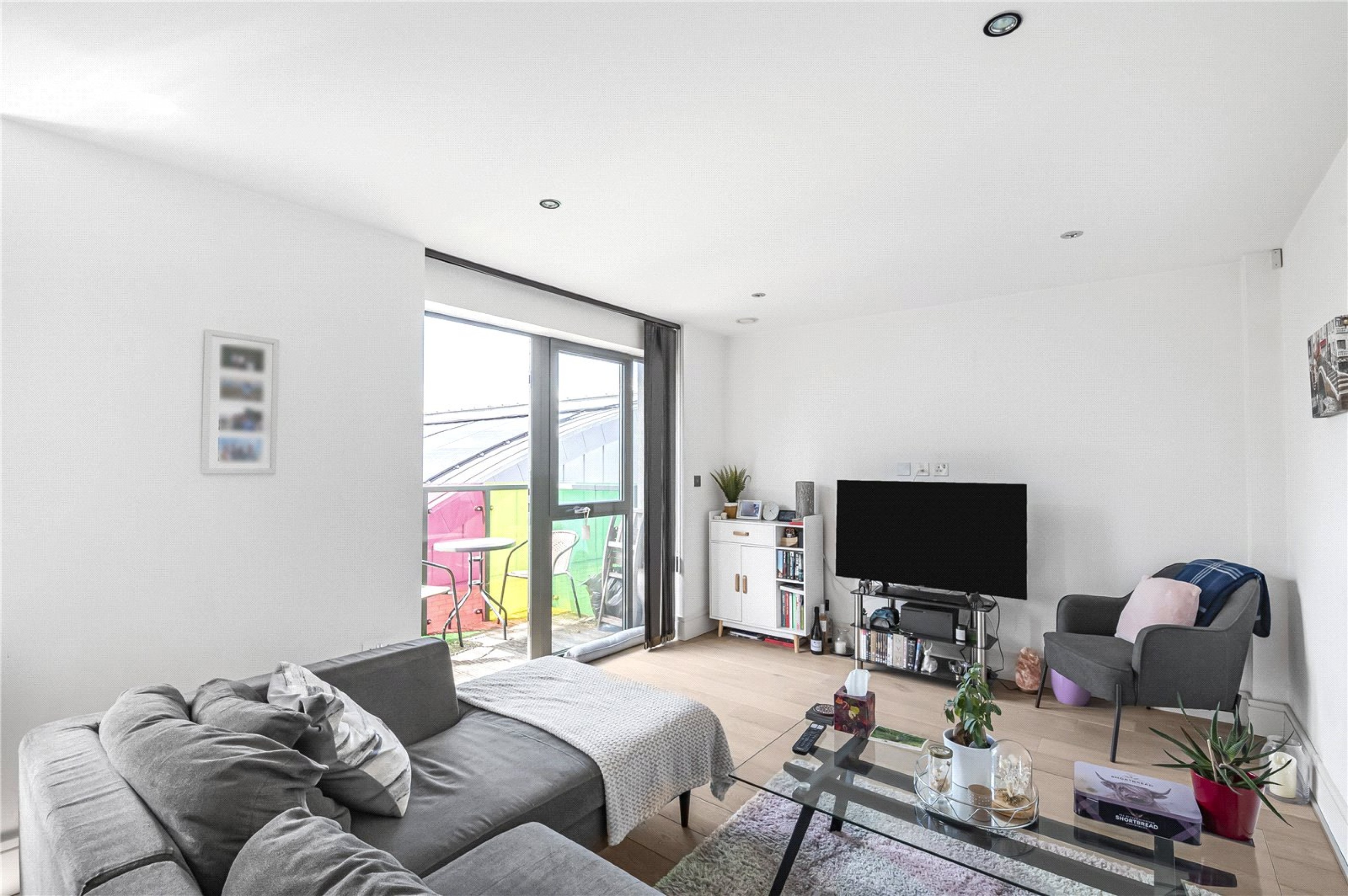 Images for London EAID:4101633374 BID:CLM