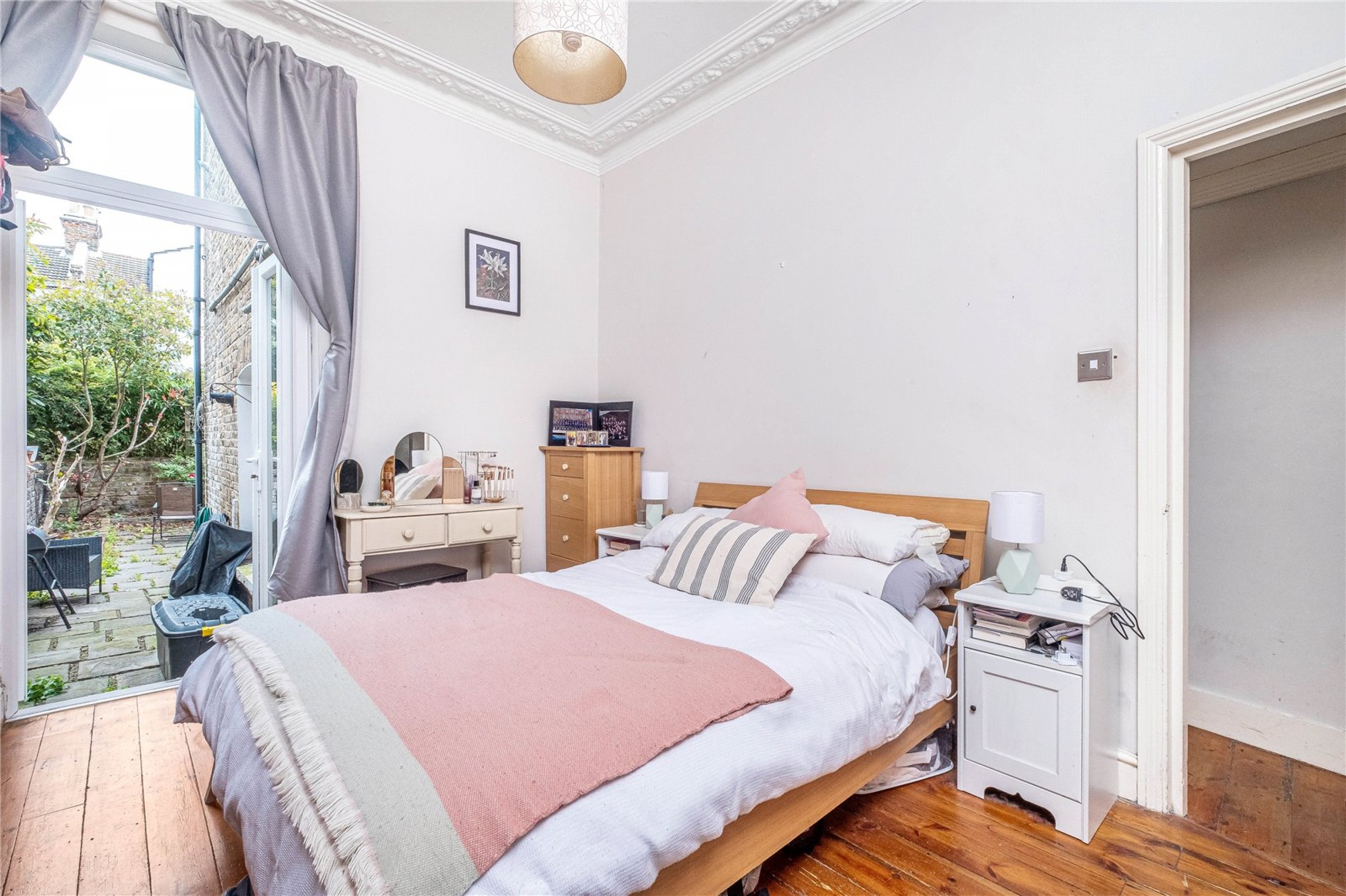 Images for London EAID:4101633374 BID:CLM