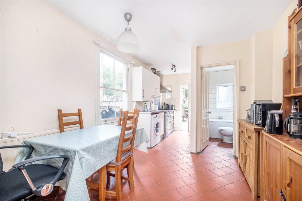 Images for London EAID:4101633374 BID:CLM