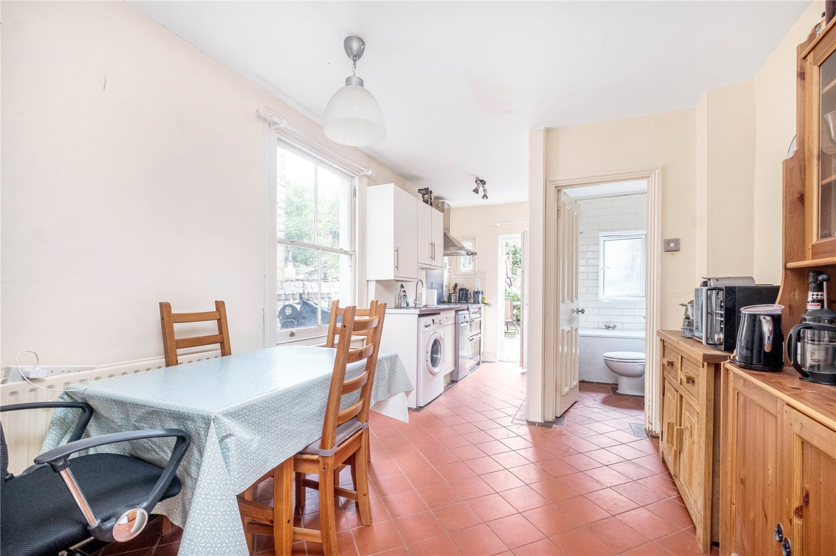 Images for London EAID:4101633374 BID:CLM