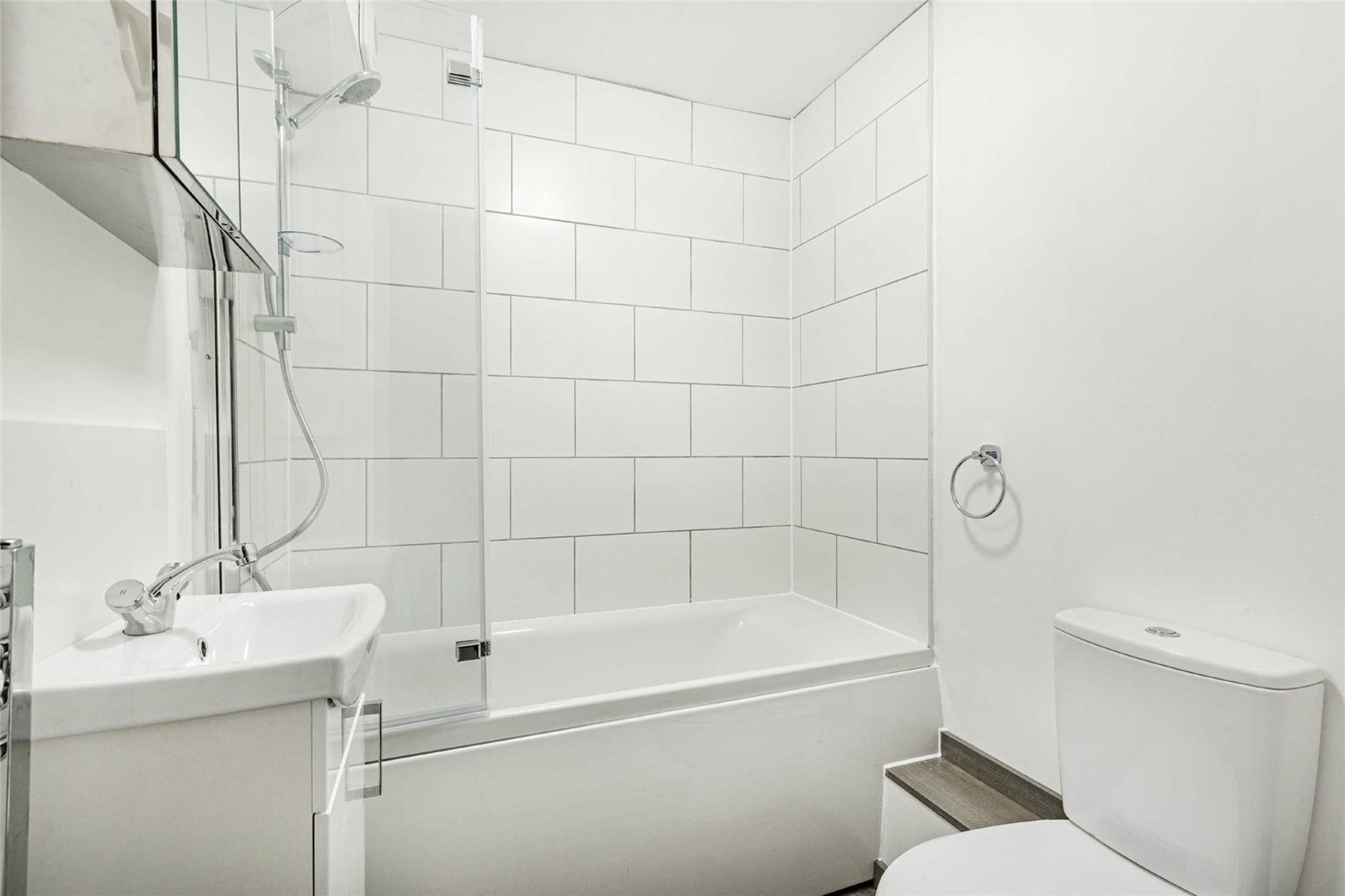 Images for London EAID:4101633374 BID:CLM