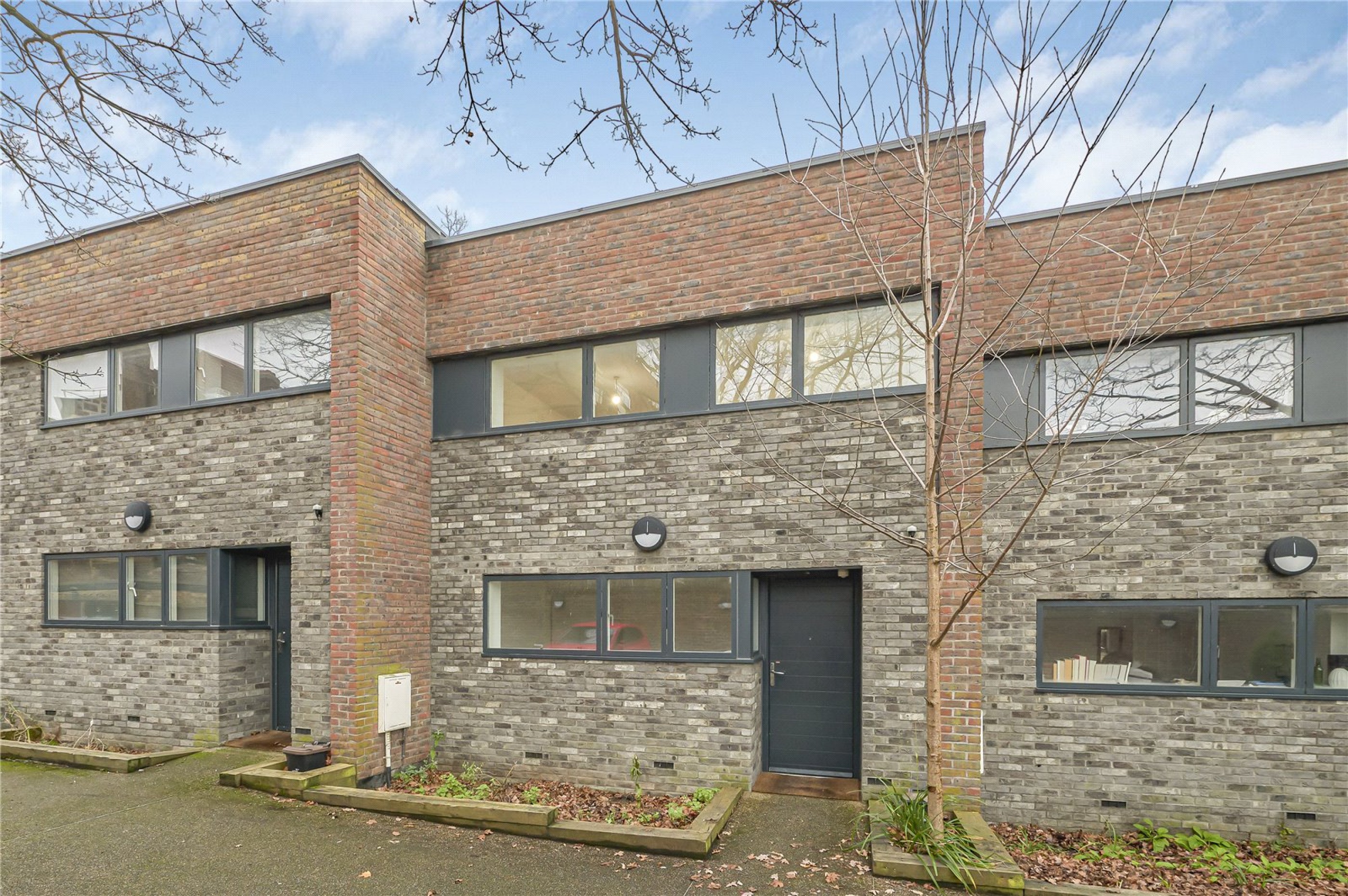 Images for London EAID:4101633374 BID:CLM