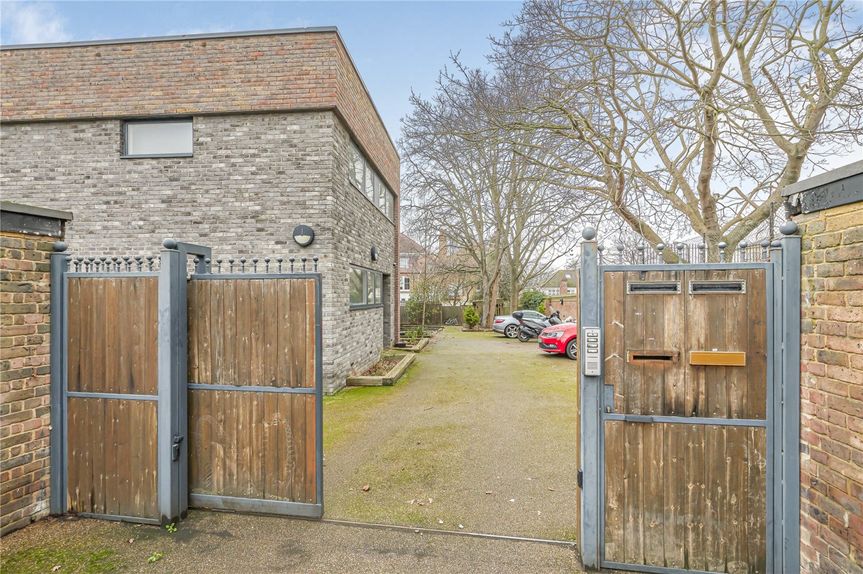 Images for London EAID:4101633374 BID:CLM