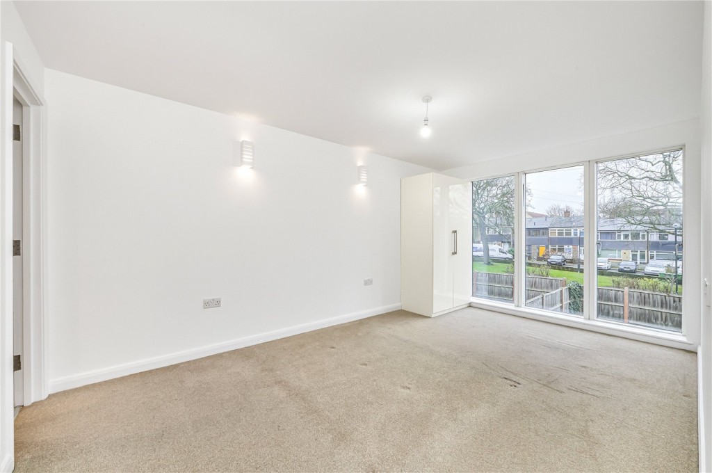 Images for London EAID:4101633374 BID:CLM