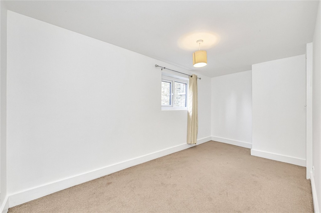 Images for London EAID:4101633374 BID:CLM