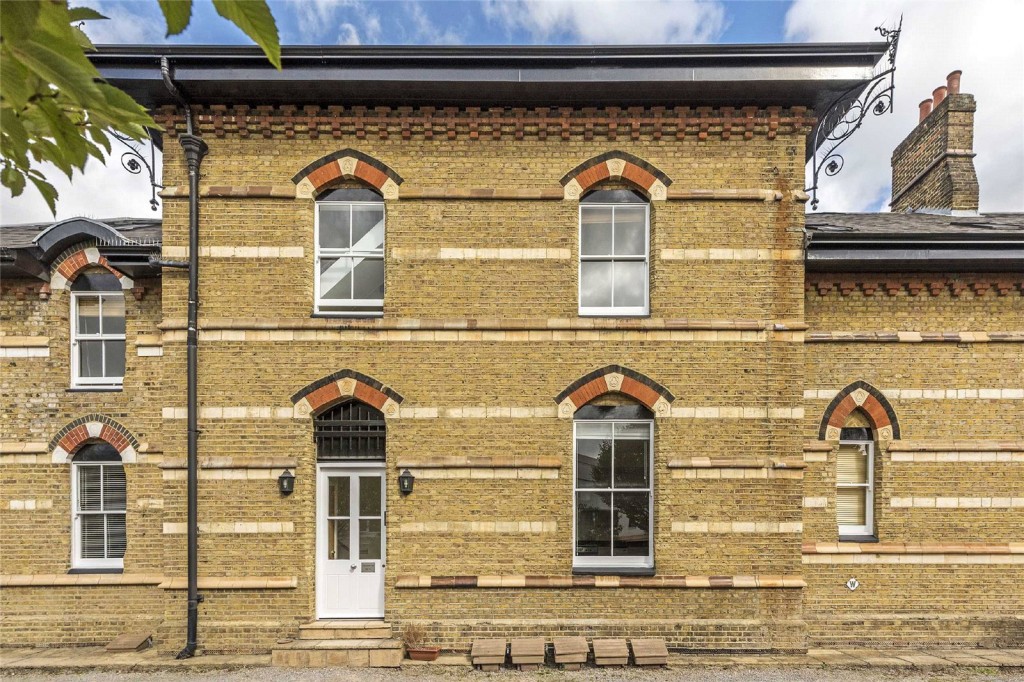 Images for London EAID:4101633374 BID:CLM