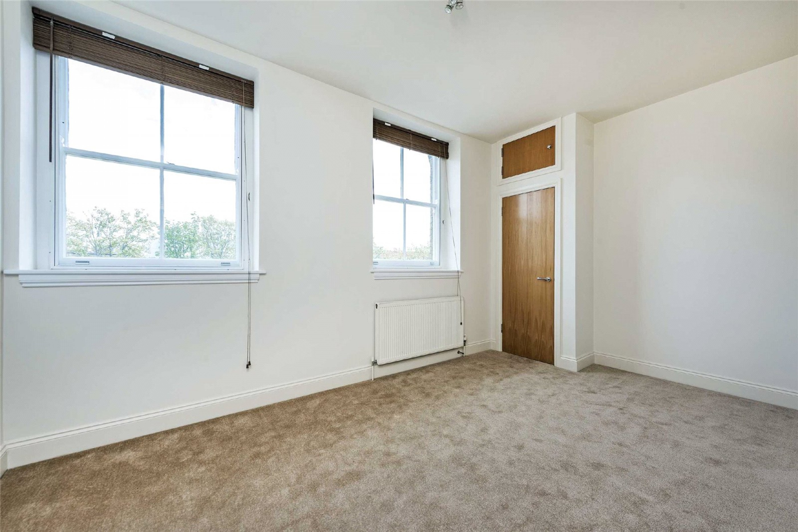 Images for London EAID:4101633374 BID:CLM