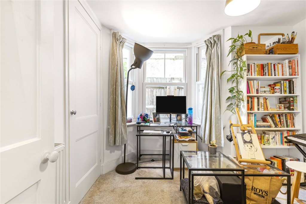 Images for London EAID:4101633374 BID:CLM