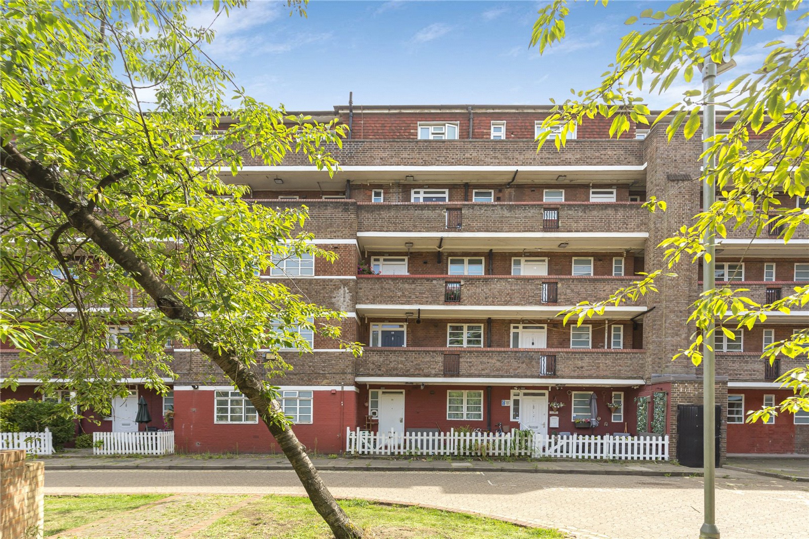 Images for London EAID:4101633374 BID:CLM