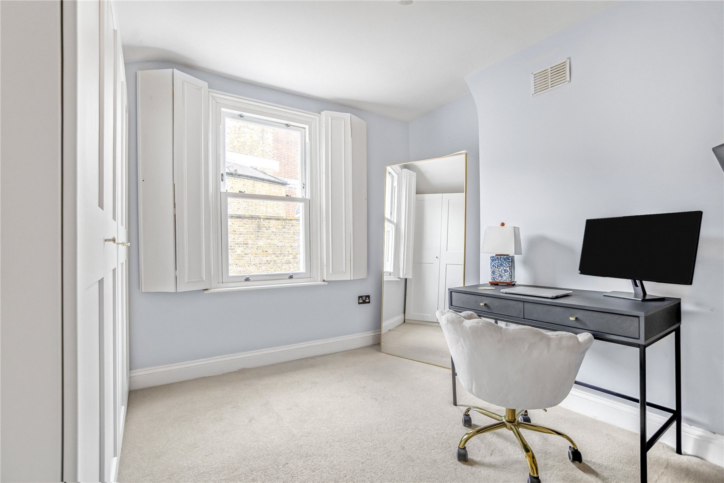 Images for London EAID:163099177 BID:CLM
