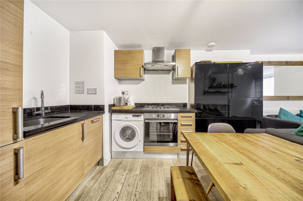 Images for London EAID:4101633374 BID:CLM