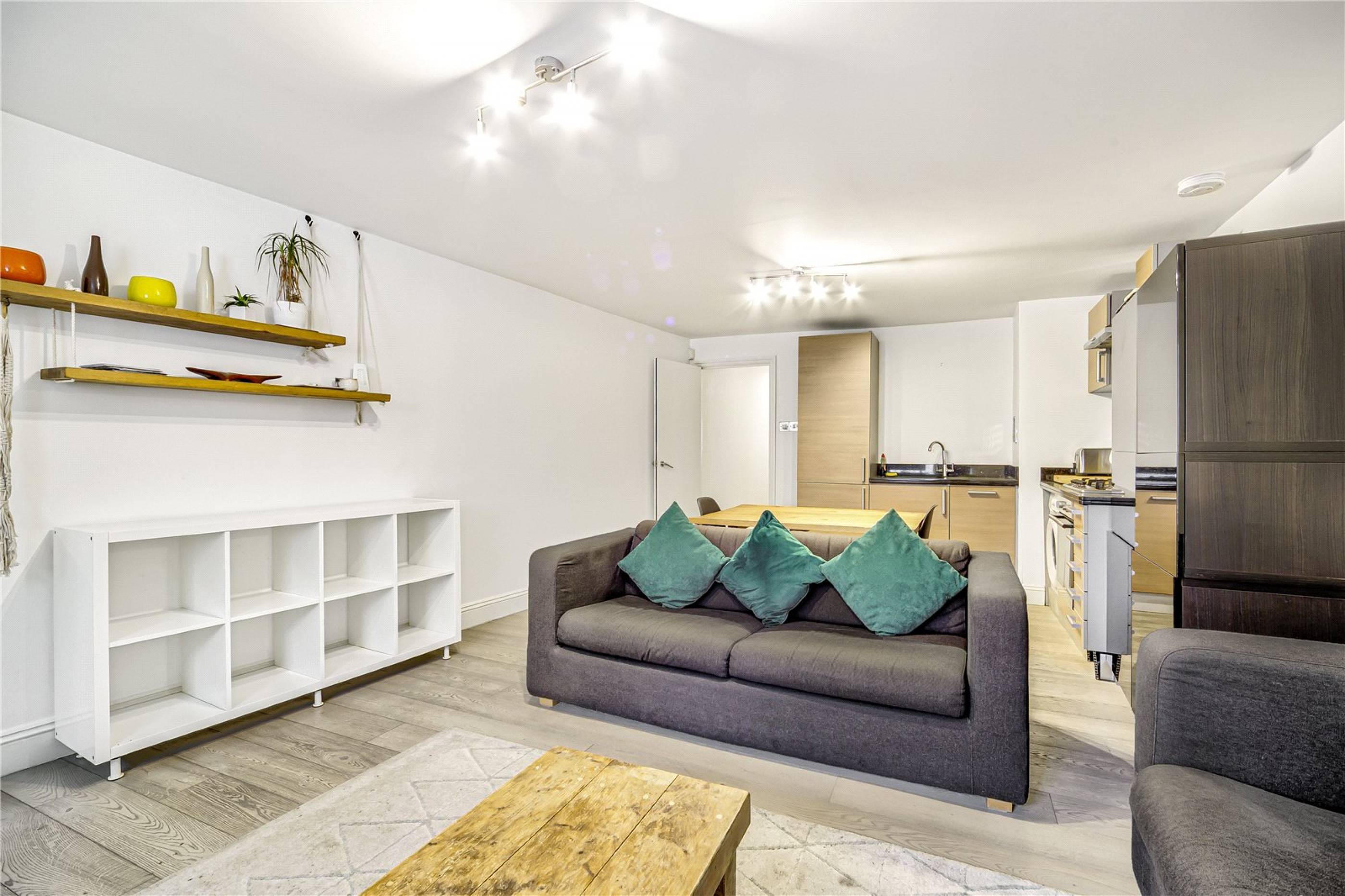 Images for London EAID:4101633374 BID:CLM