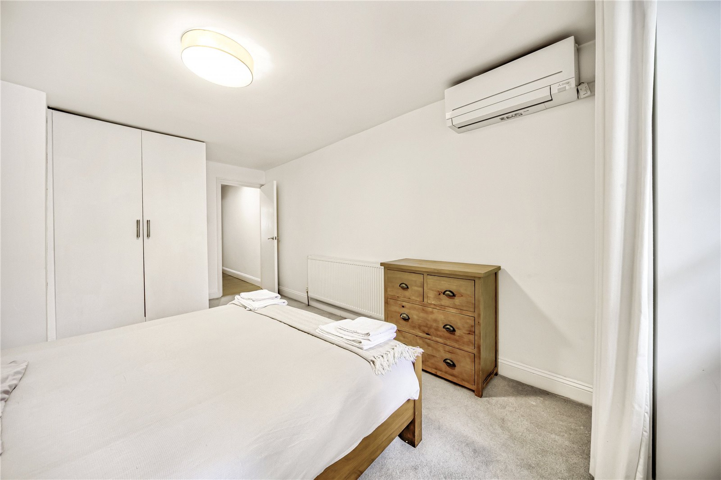 Images for London EAID:4101633374 BID:CLM