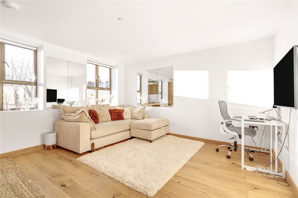 Images for London EAID:163099177 BID:CLM