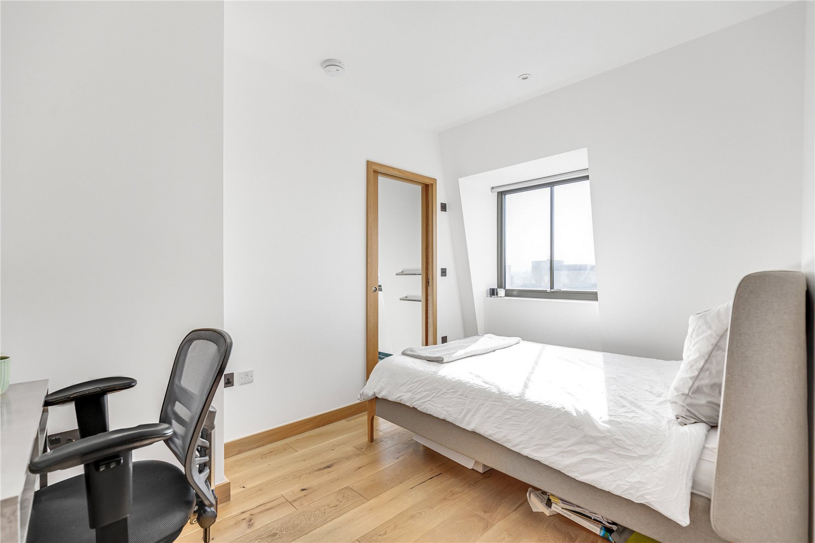 Images for London EAID:163099177 BID:CLM