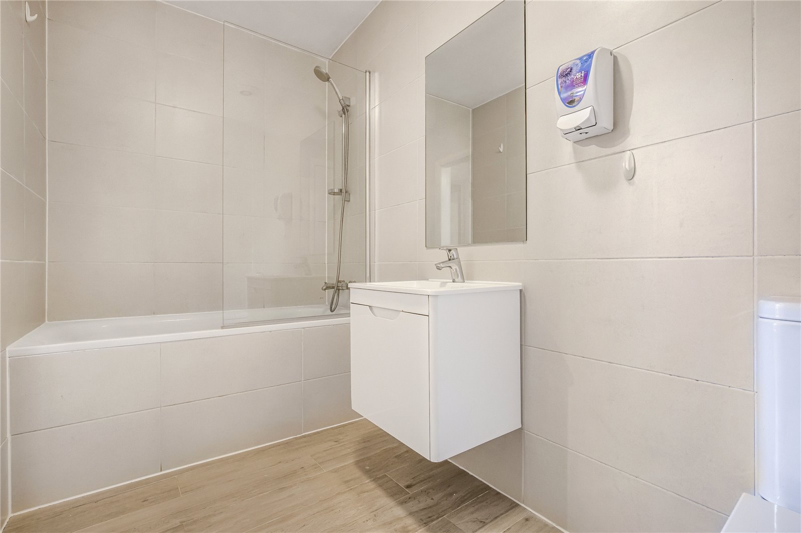 Images for London EAID:163099177 BID:CLM