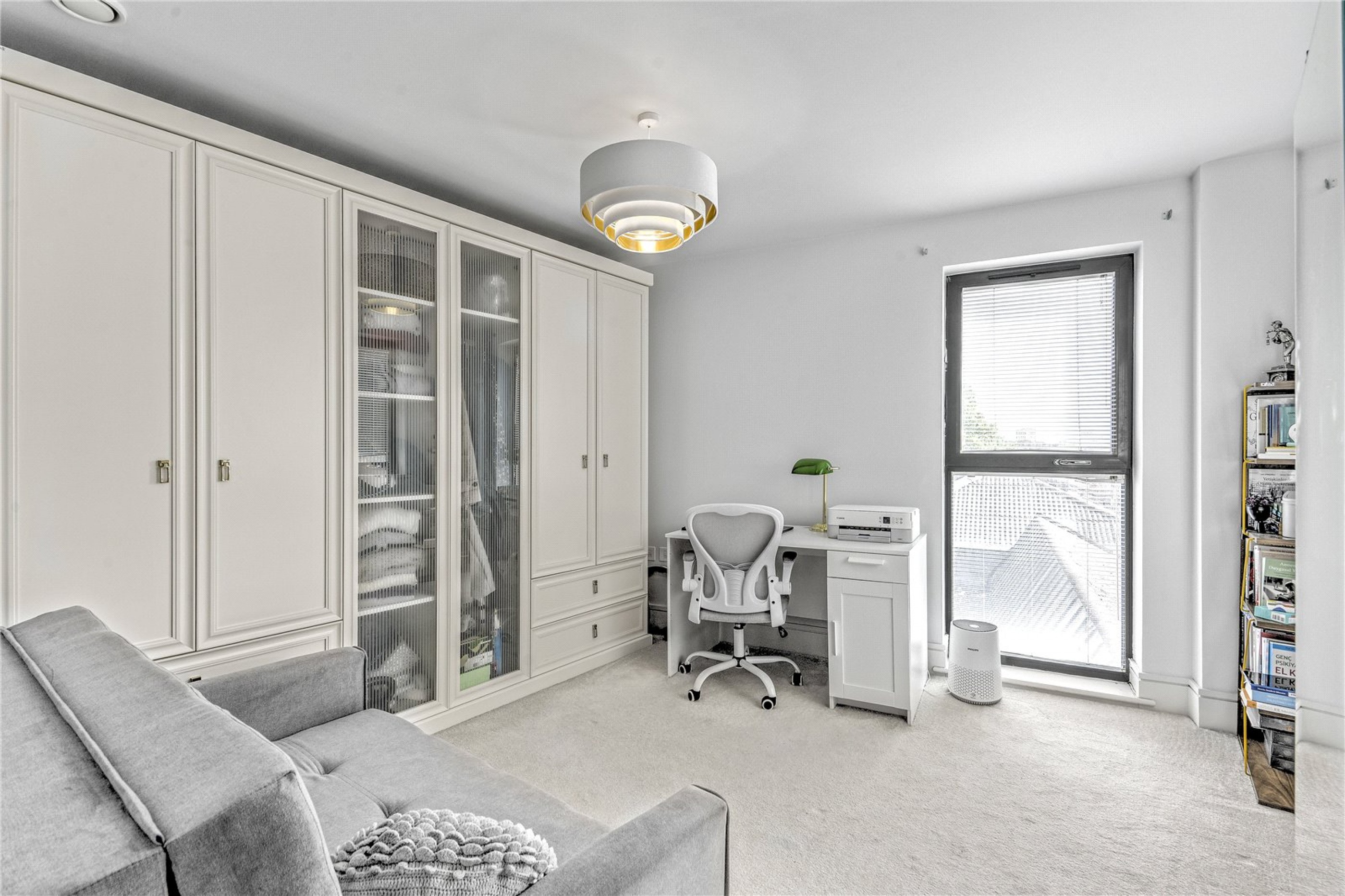 Images for London EAID:4101633374 BID:CLM