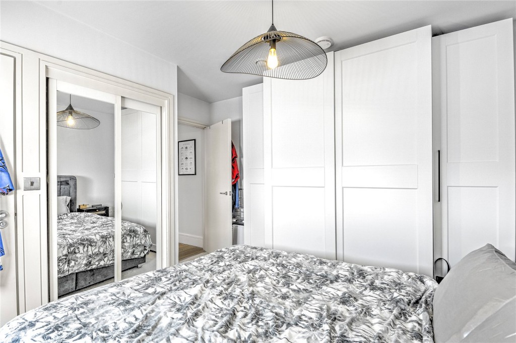 Images for London EAID:4101633374 BID:CLM