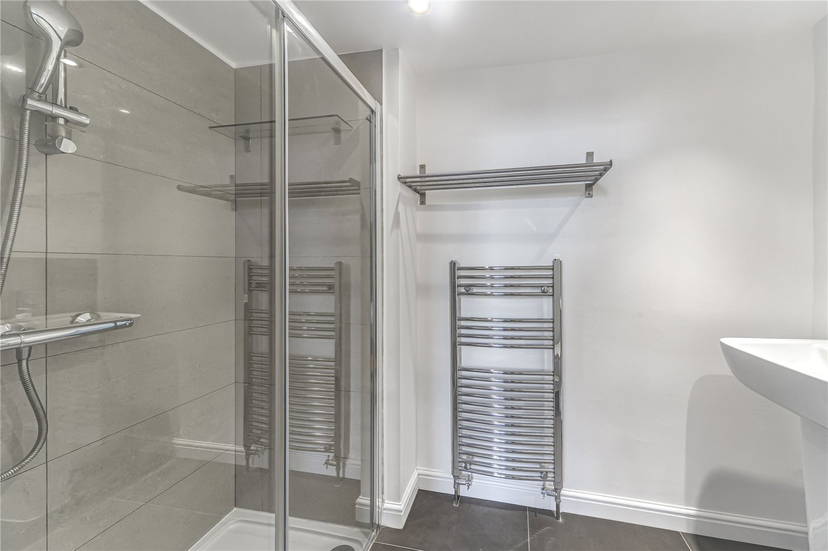 Images for London EAID:4101633374 BID:CLM