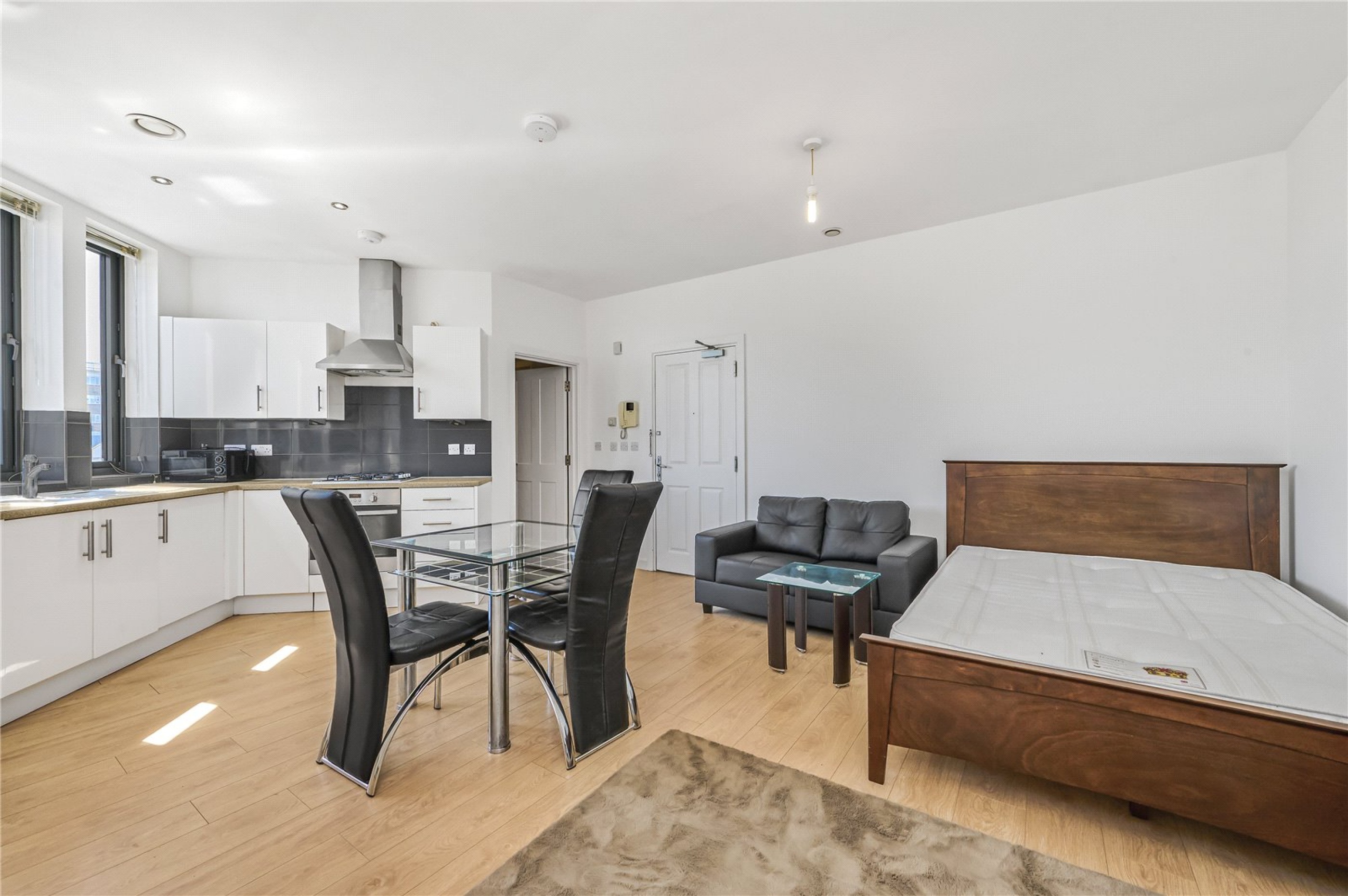 Images for Walworth Road, London EAID:163099177 BID:CLM