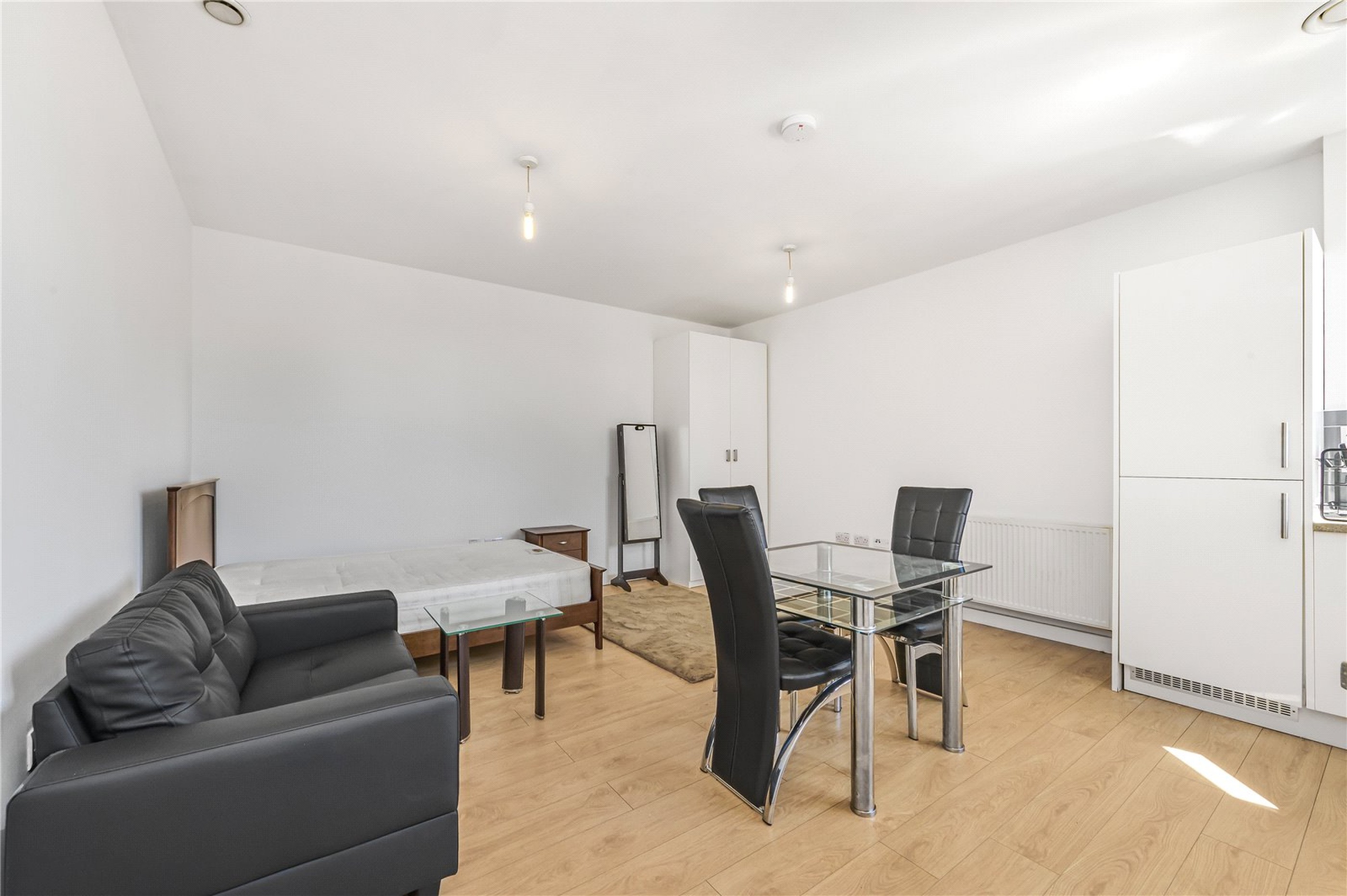 Images for Walworth Road, London EAID:163099177 BID:CLM