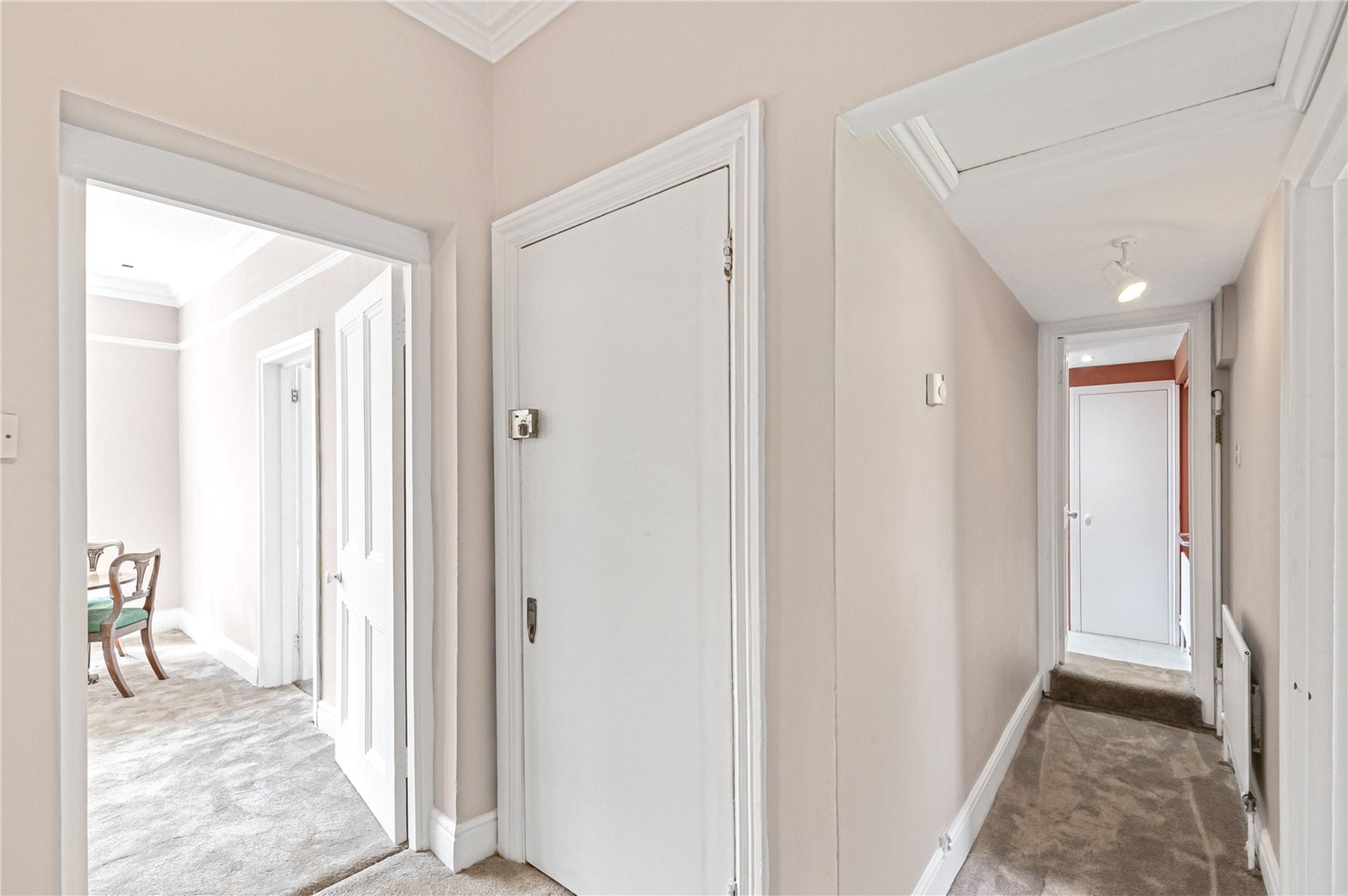 Images for London EAID:4101633374 BID:CLM