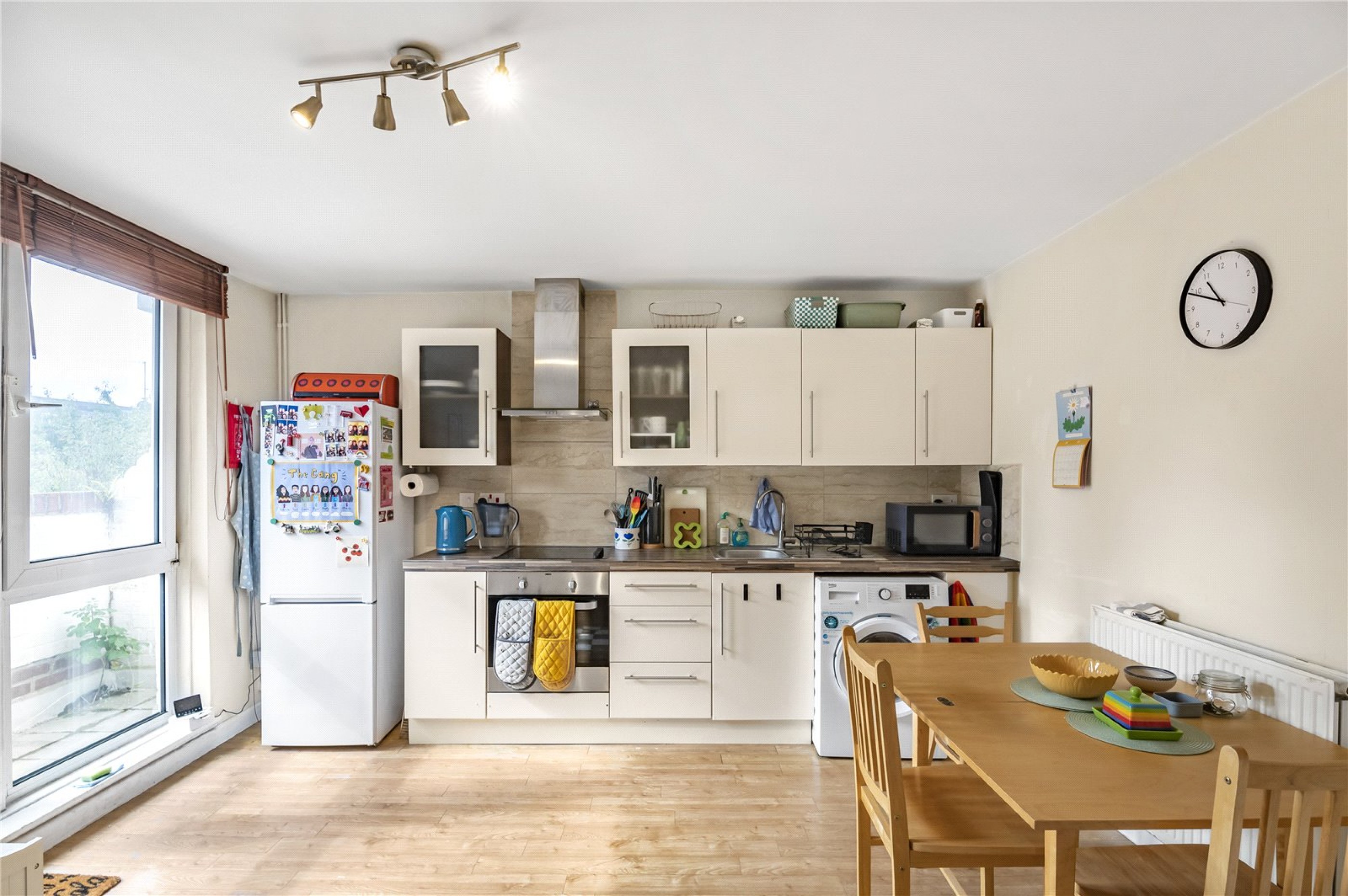 Images for London EAID:4101633374 BID:CLM