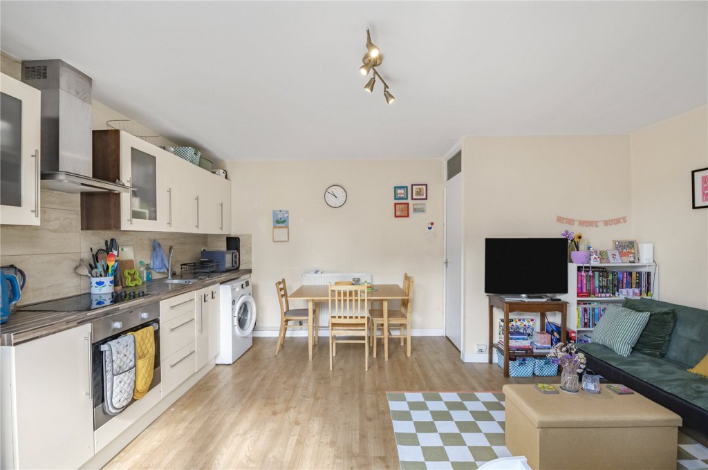 Images for London EAID:4101633374 BID:CLM