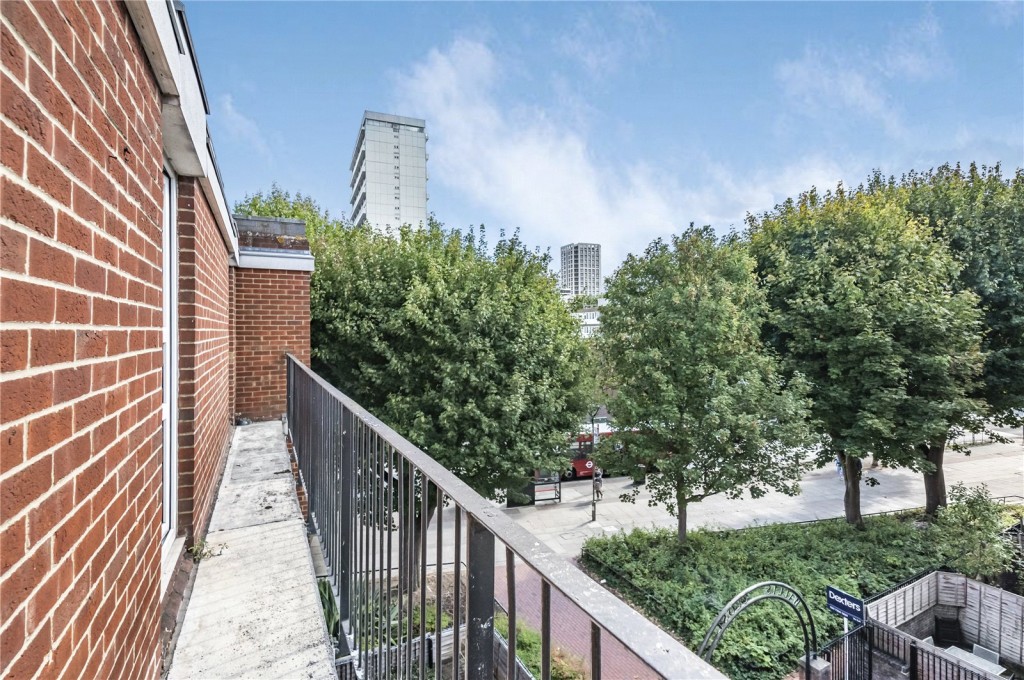 Images for London EAID:4101633374 BID:CLM