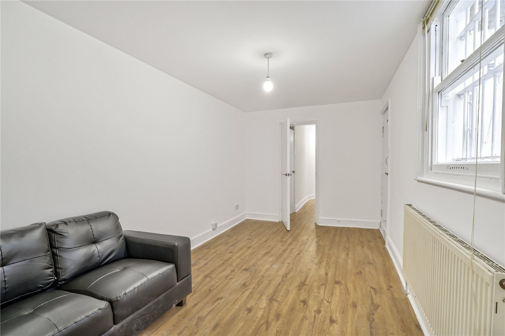 Images for London EAID:4101633374 BID:CLM