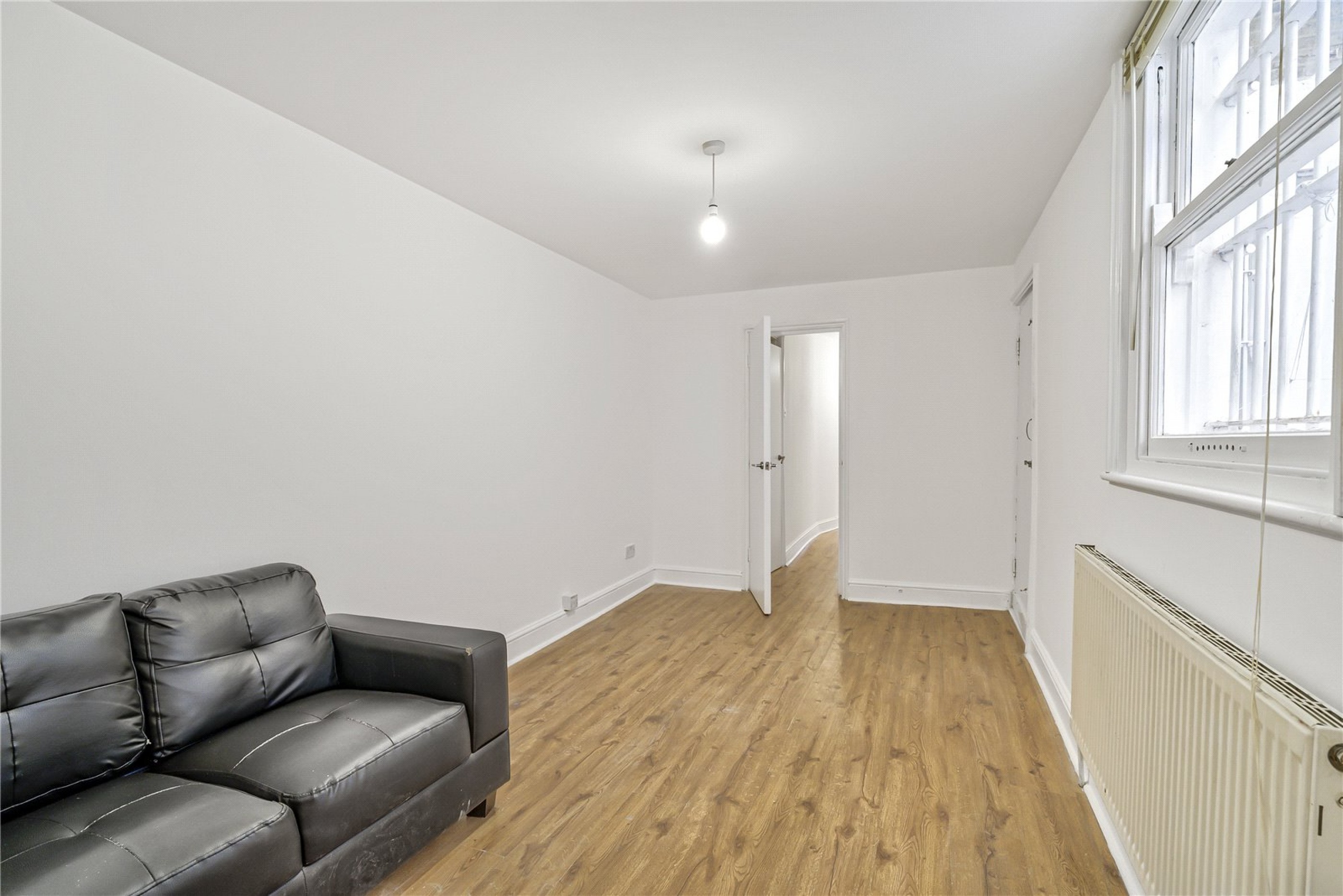 Images for London EAID:4101633374 BID:CLM