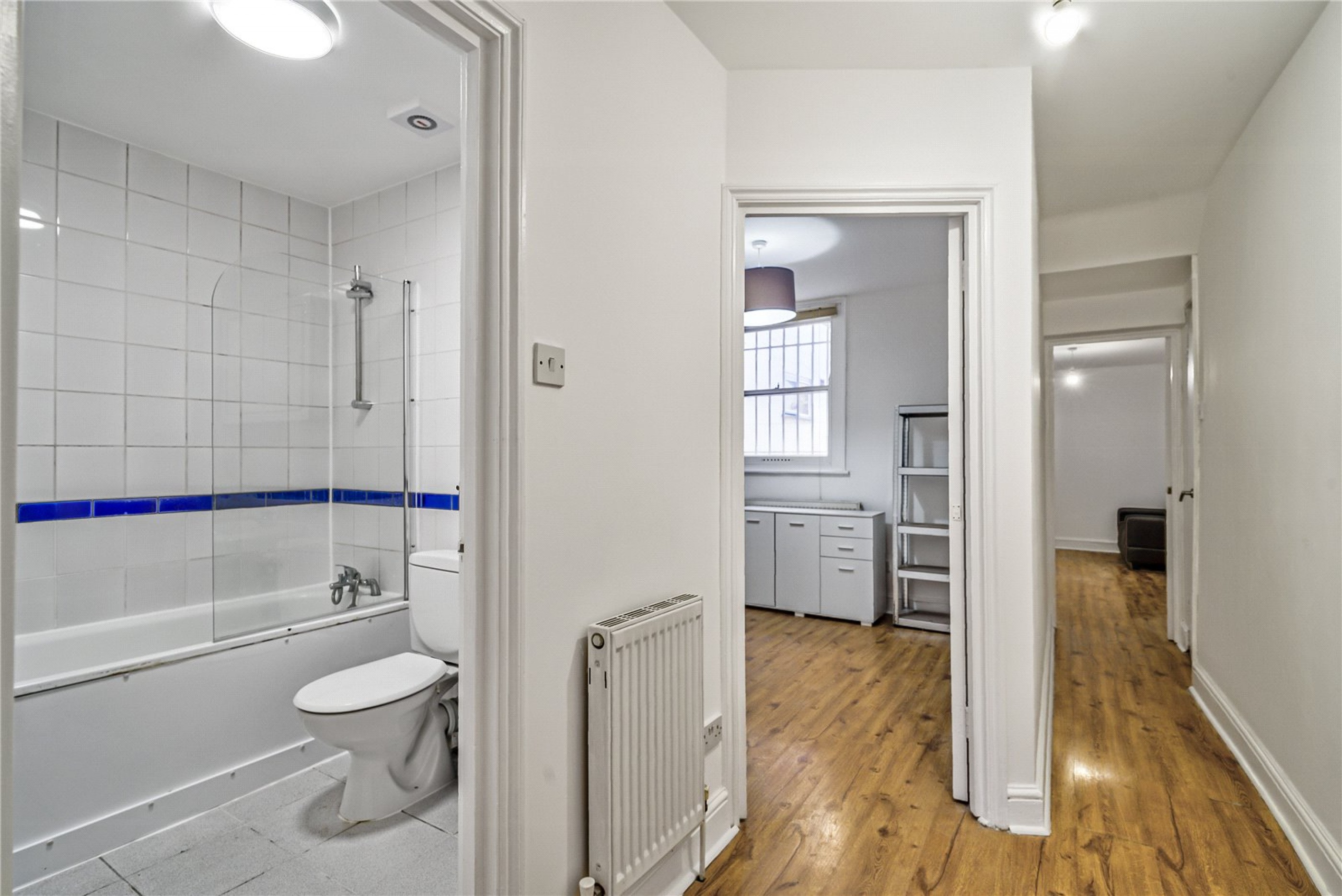 Images for London EAID:4101633374 BID:CLM