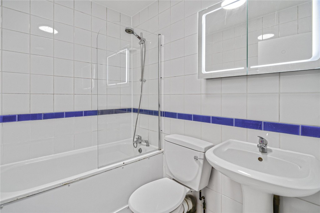 Images for London EAID:4101633374 BID:CLM