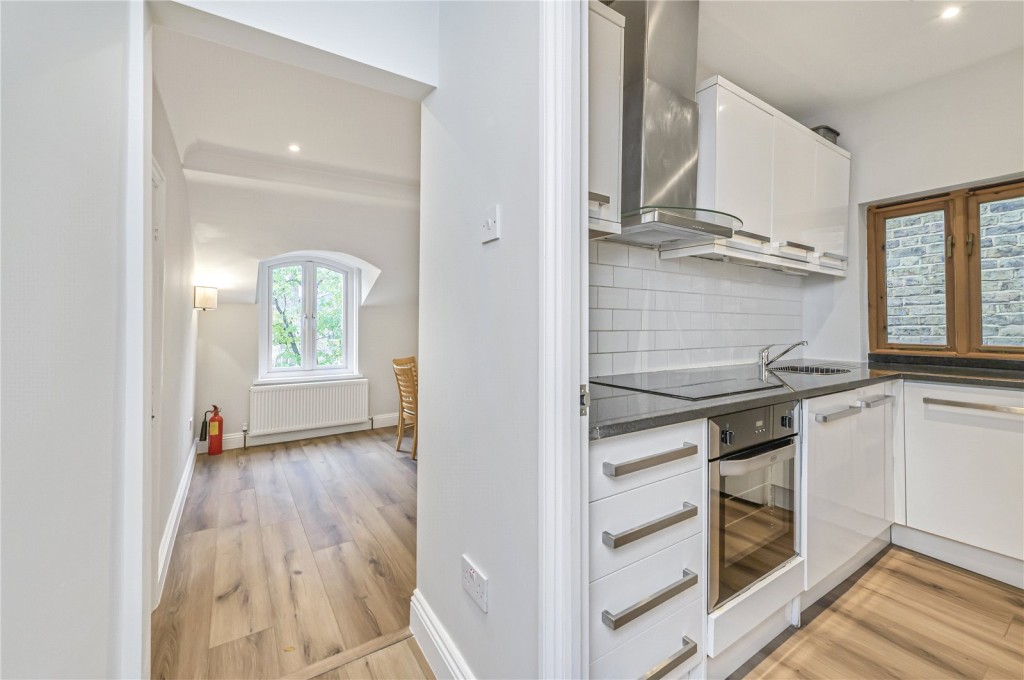 Images for London EAID:4101633374 BID:CLM