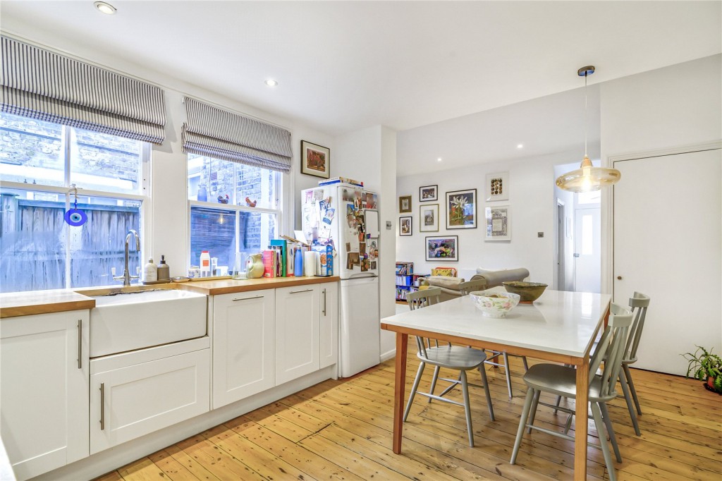 Images for London EAID:4101633374 BID:CLM