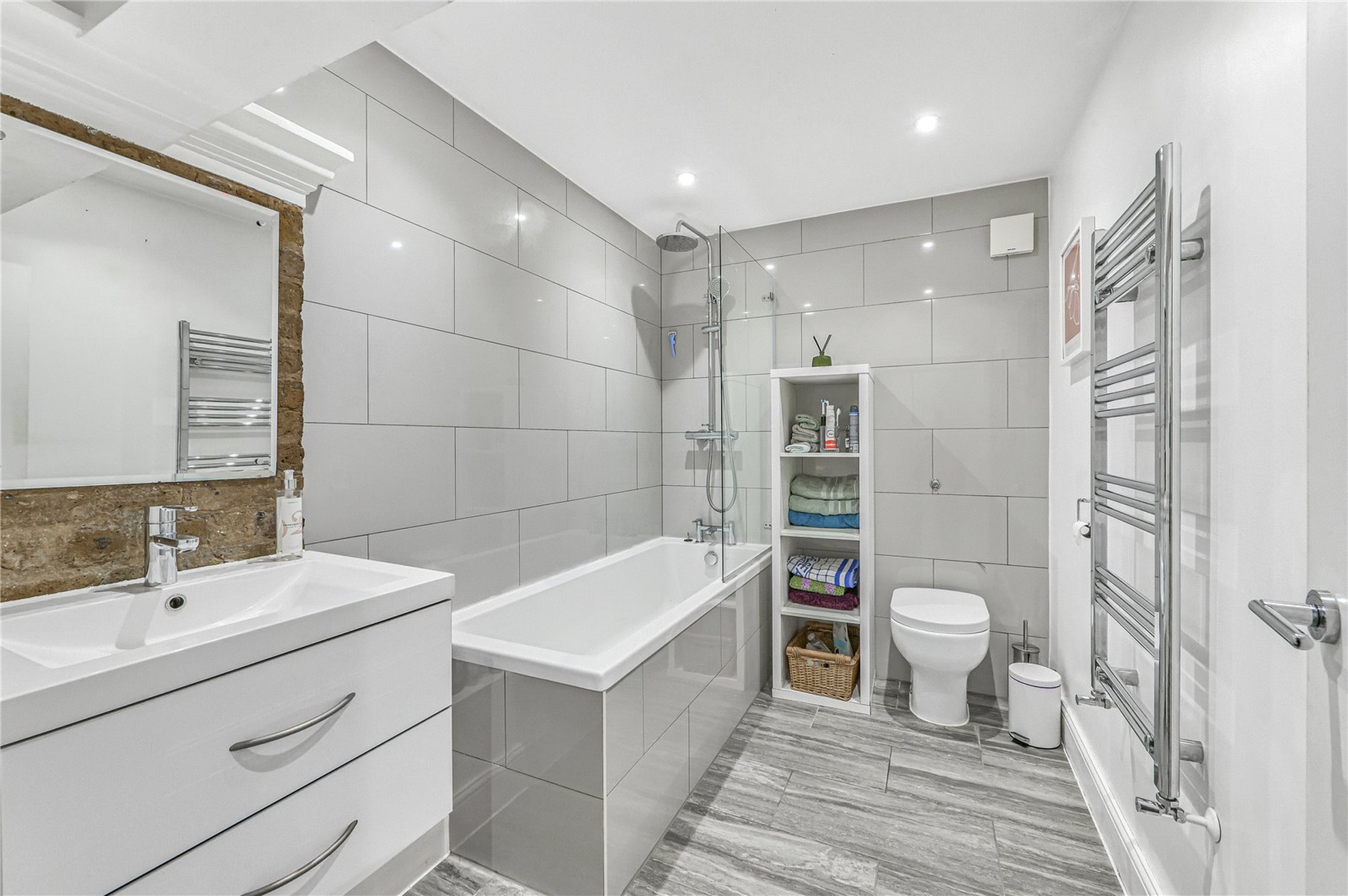 Images for London EAID:4101633374 BID:CLM