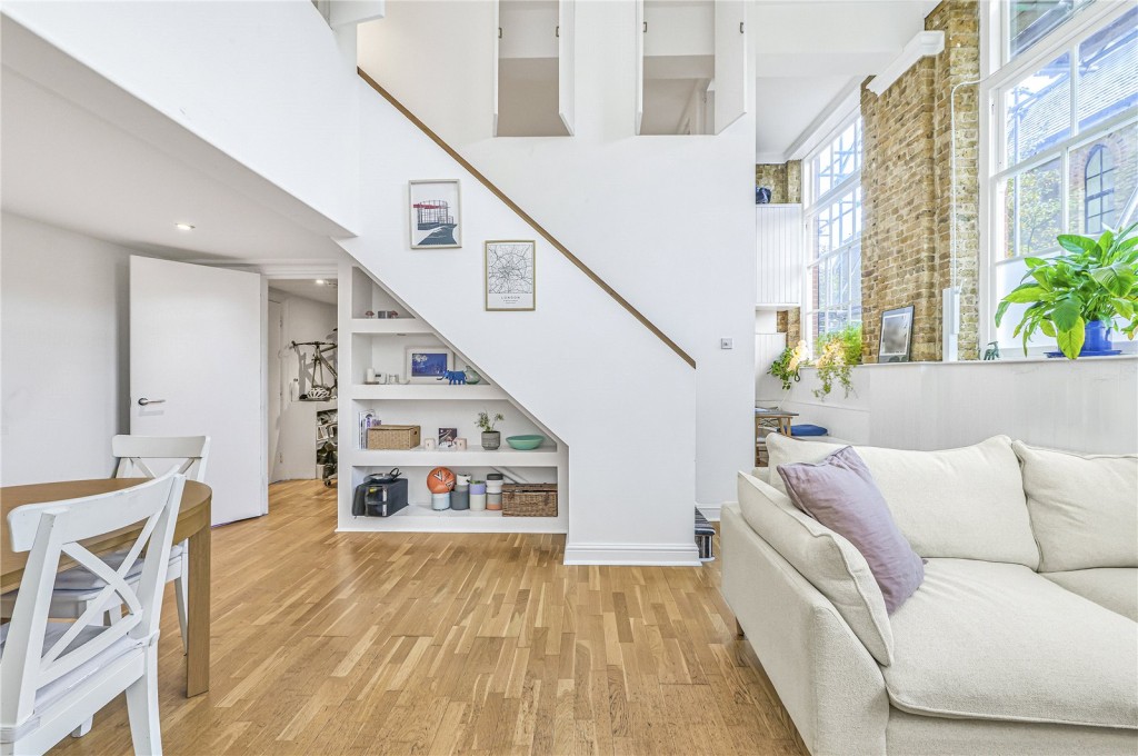 Images for London EAID:4101633374 BID:CLM