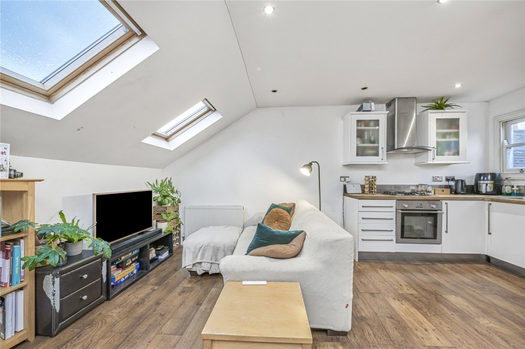 Images for Top Floor Flat, London EAID:4101633374 BID:CLM