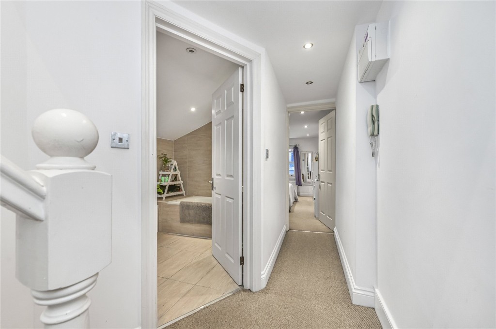 Images for Top Floor Flat, London EAID:4101633374 BID:CLM