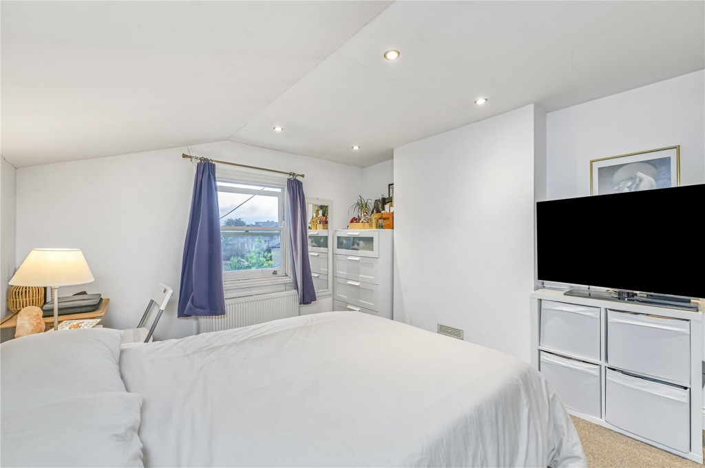 Images for Top Floor Flat, London EAID:4101633374 BID:CLM