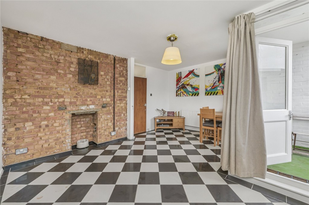 Images for London EAID:4101633374 BID:CLM