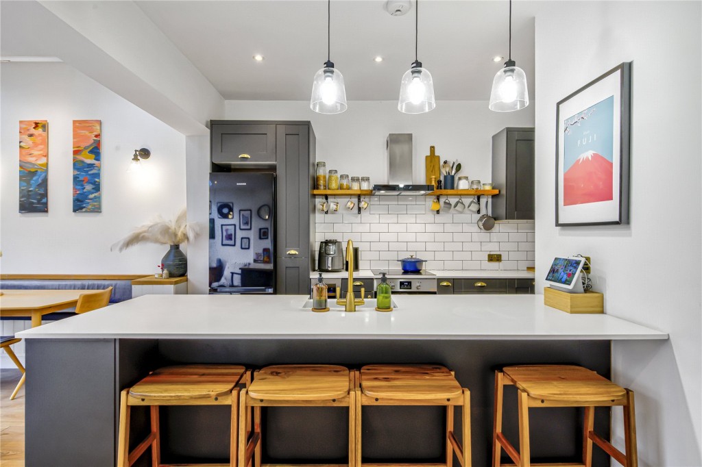 Images for Mitcham EAID:4101633374 BID:BLM