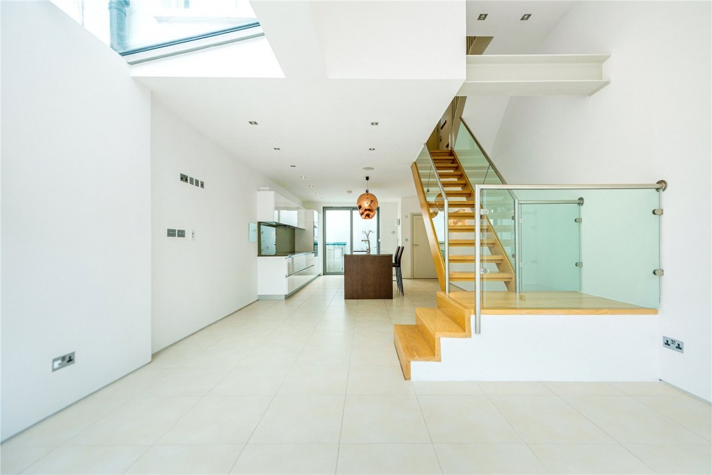 Images for London EAID:4101633374 BID:FLS