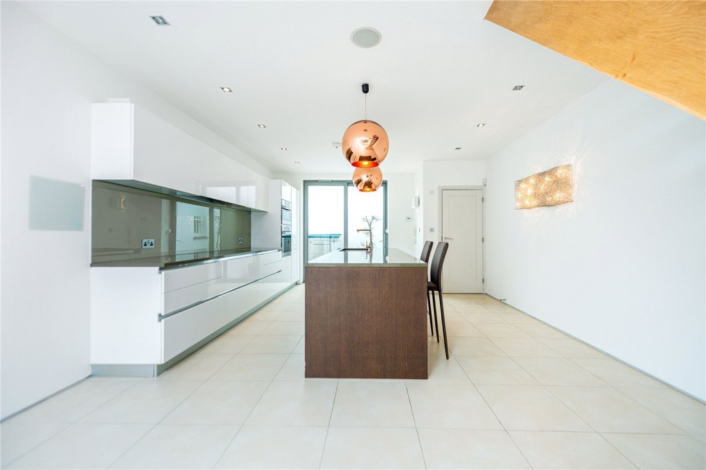 Images for London EAID:4101633374 BID:FLS