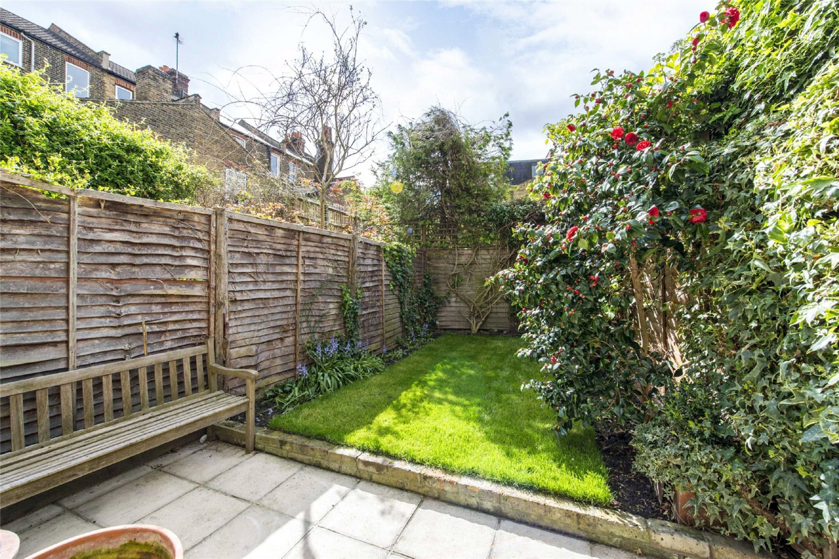 Images for Fulham EAID:4101633374 BID:FLS