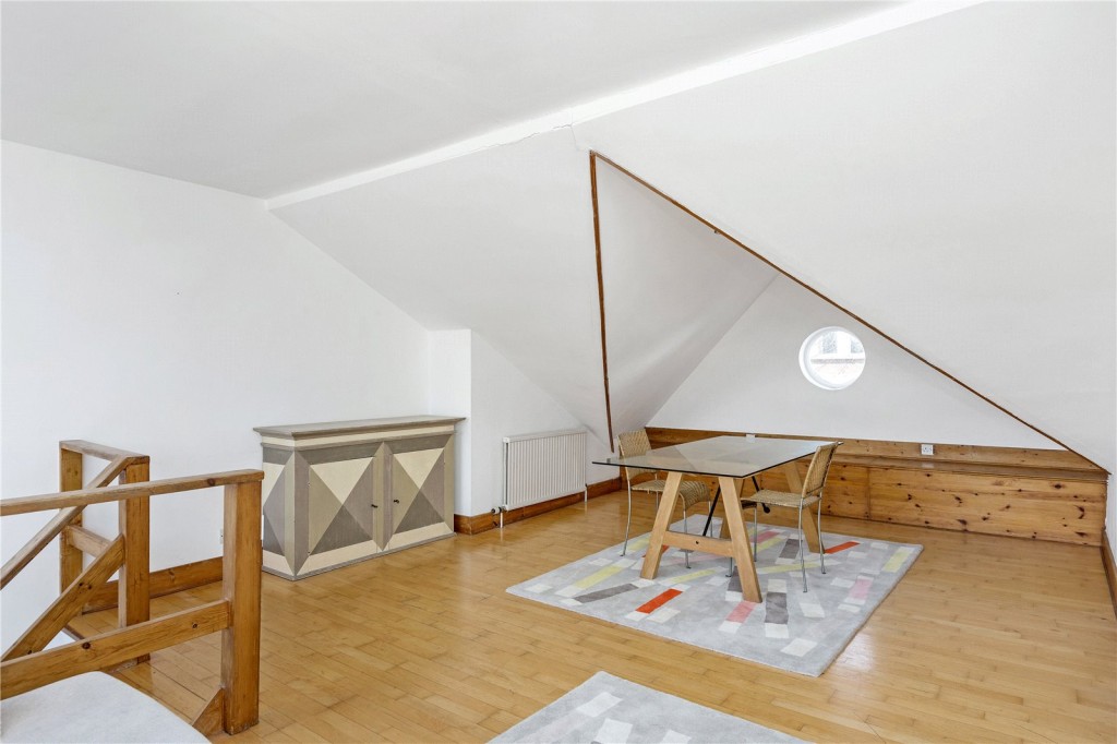 Images for Fulham EAID:163099177 BID:FLS