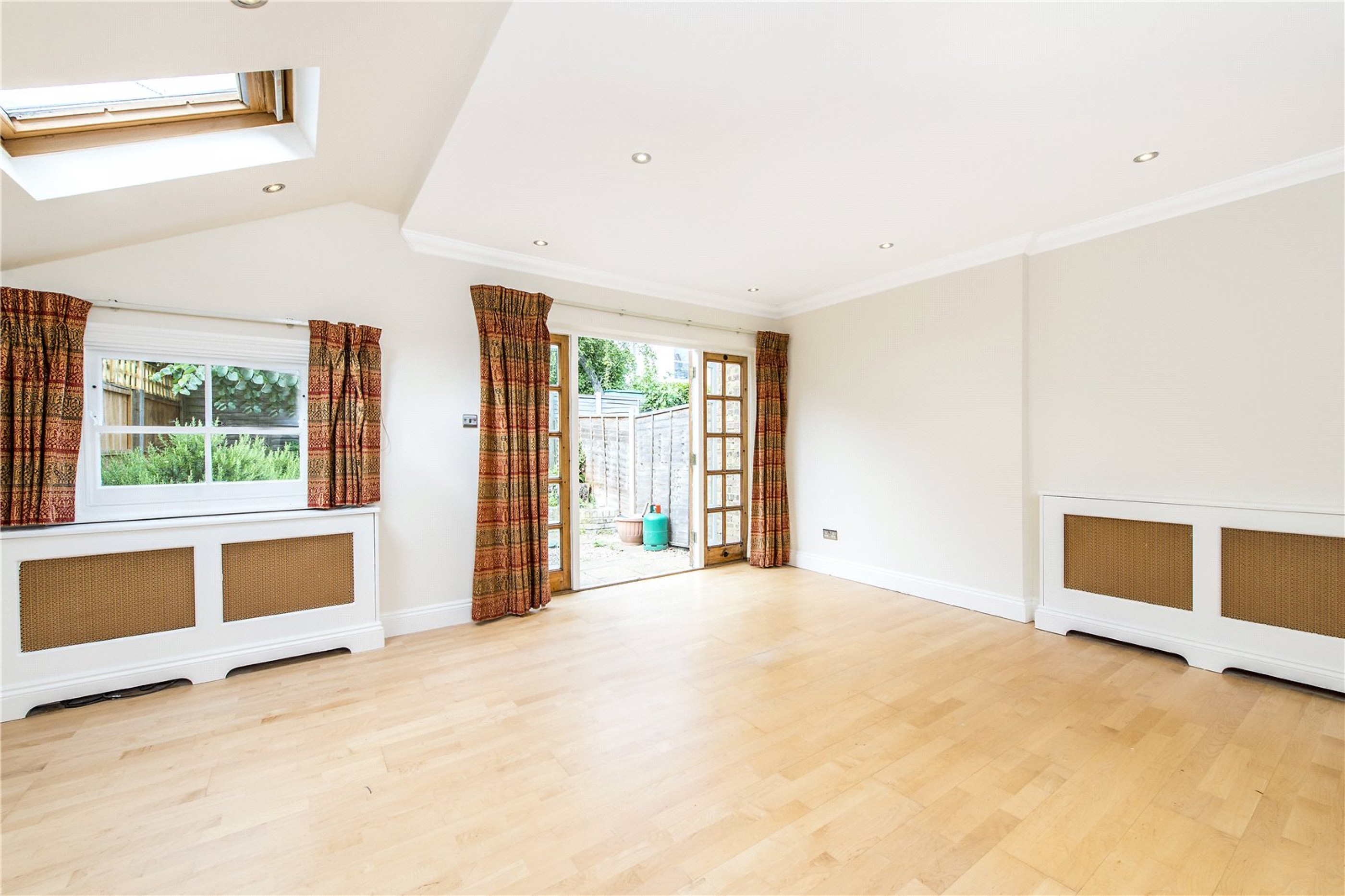 Images for Fulham EAID:163099177 BID:FLS