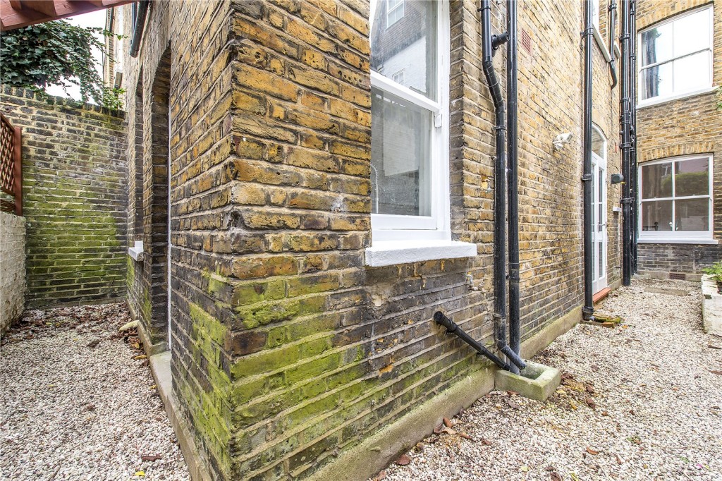 Images for Fulham EAID:163099177 BID:FLS