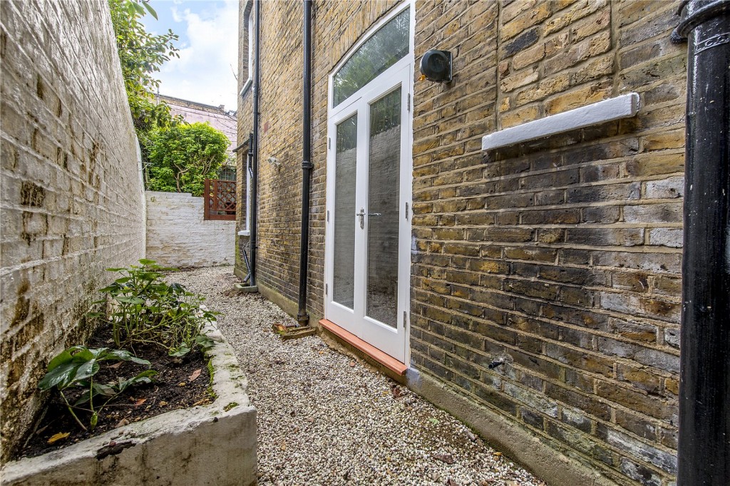 Images for Fulham EAID:163099177 BID:FLS