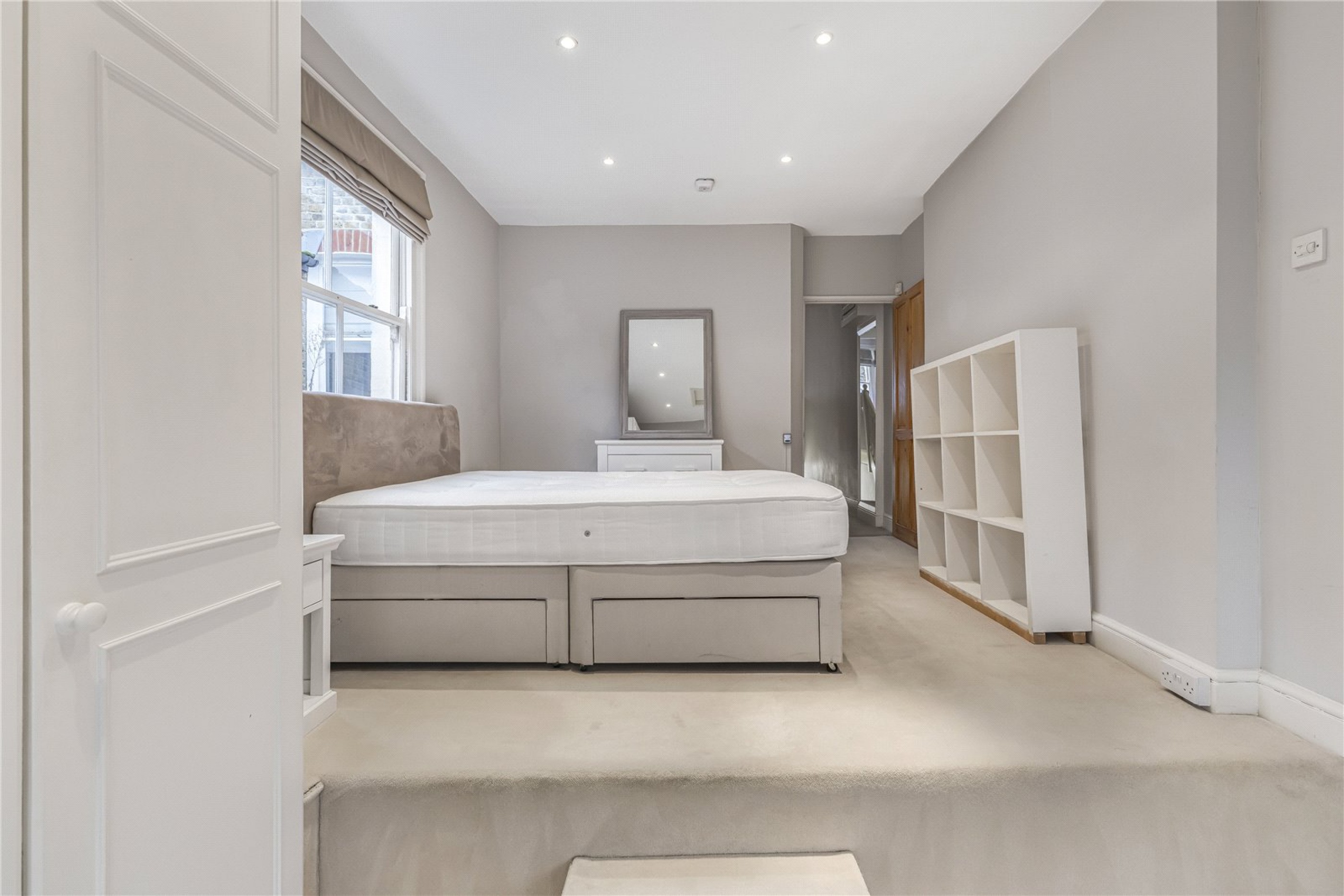 Images for Fulham EAID:4101633374 BID:FLS